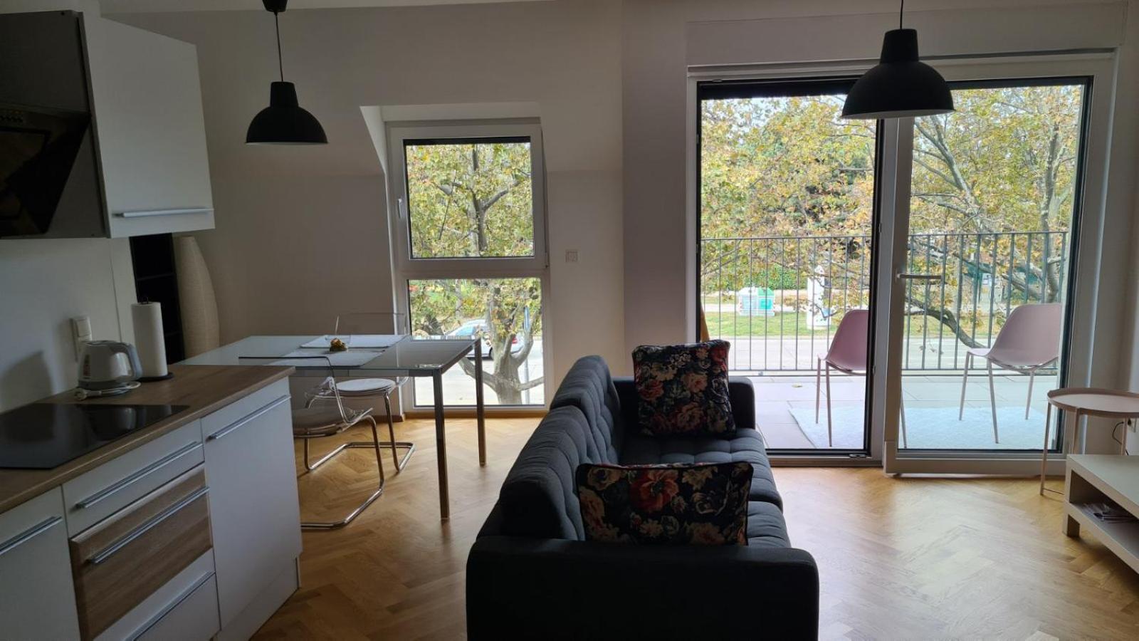 Top Kaiserebersdorf Apartment Wien