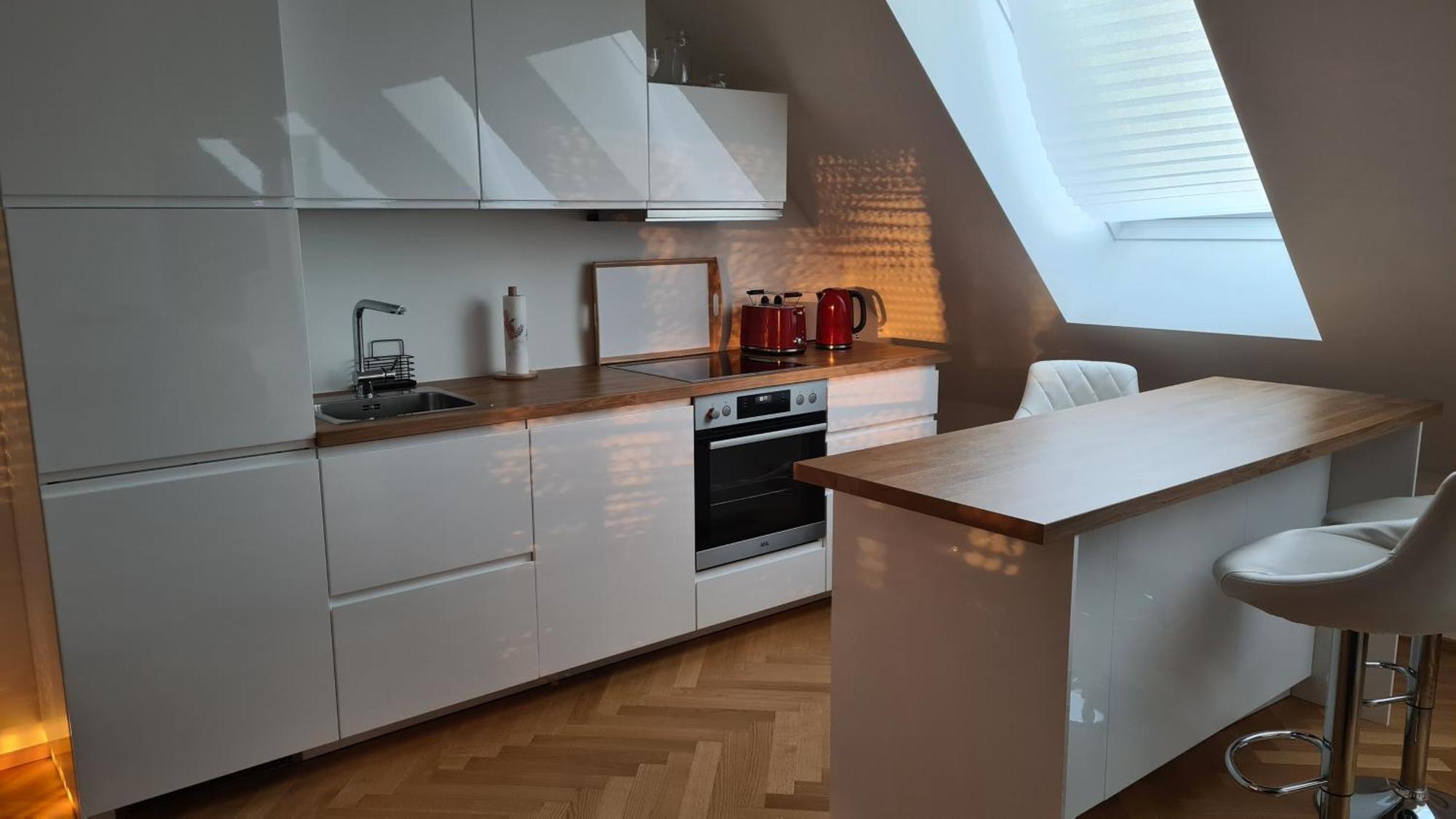 Top Kaiserebersdorf * Wien